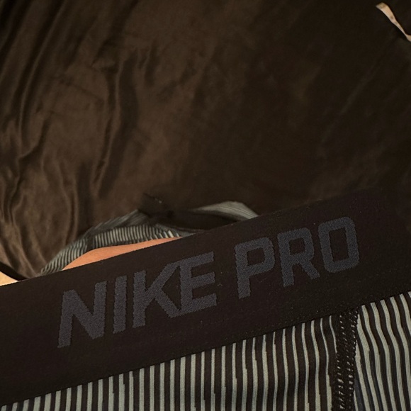 Nike Pro Dri-Fit Geometric Blue Leggings - Picture 7 of 9